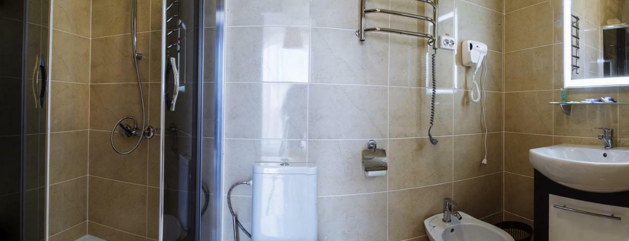 Отельно-Ресторанный Комплекс Златогор Lubny Extérieur photo